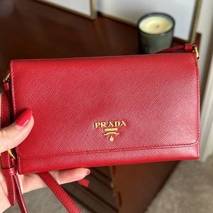 Prada Saffiano Wallet on Chain